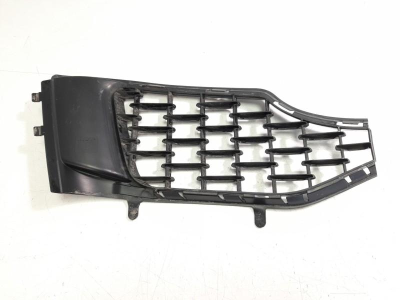 Recambio de rejilla paragolpes izquierda para maserati levante suv (m161) 3.0 d q4 referencia OEM IAM 670041953  