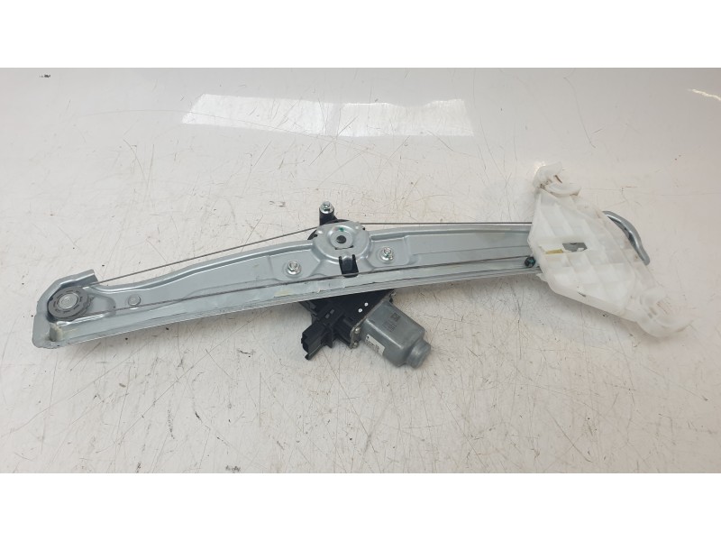 Recambio de elevalunas trasero izquierdo para hyundai tucson (nx) klass 2wd referencia OEM IAM 83403N7000  