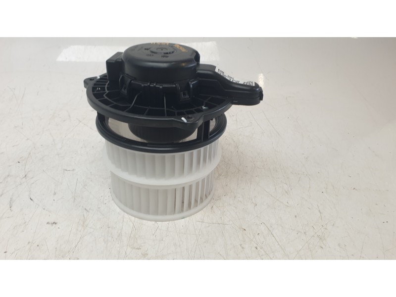 Recambio de ventilador calefaccion para hyundai tucson (nx) klass 2wd referencia OEM IAM 97113P2000  
