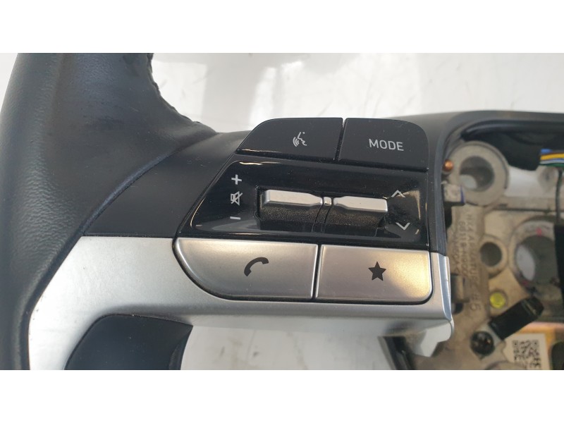 Recambio de volante para hyundai tucson (nx) klass 2wd referencia OEM IAM 56170N9000  