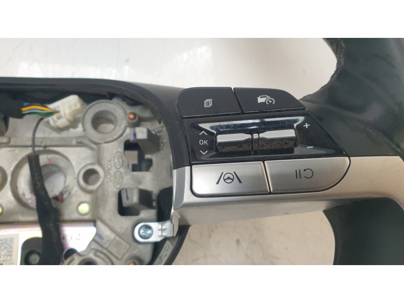 Recambio de volante para hyundai tucson (nx) klass 2wd referencia OEM IAM 56170N9000  