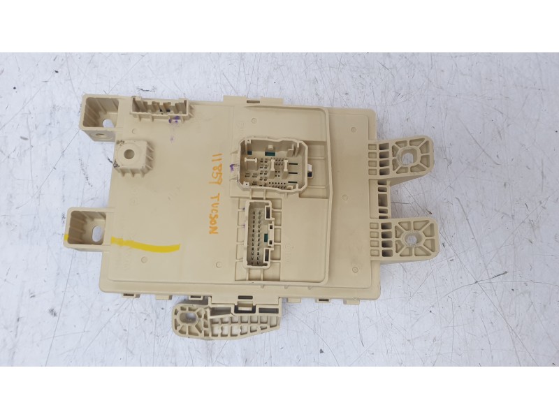 Recambio de caja reles / fusibles para hyundai tucson (nx) klass 2wd referencia OEM IAM 91950N7230  