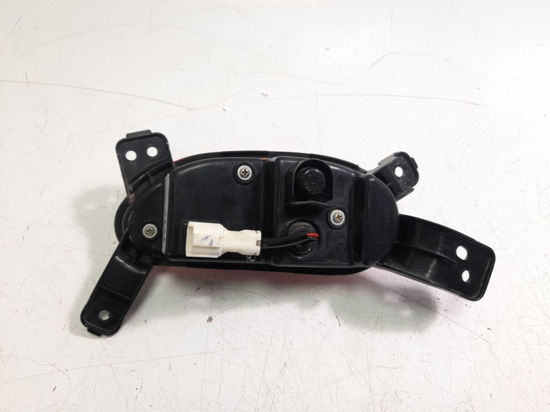 Recambio de faro antiniebla trasero izquierdo para mg zs luxury referencia OEM IAM 10571685  