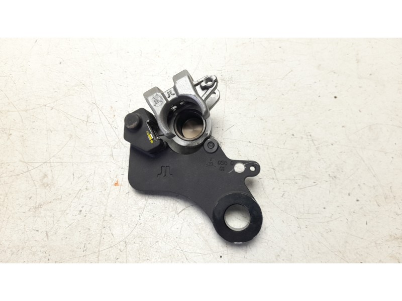 Recambio de pinza de freno trasera derecha para ktm duke 790 duke l referencia OEM IAM A65413180000  