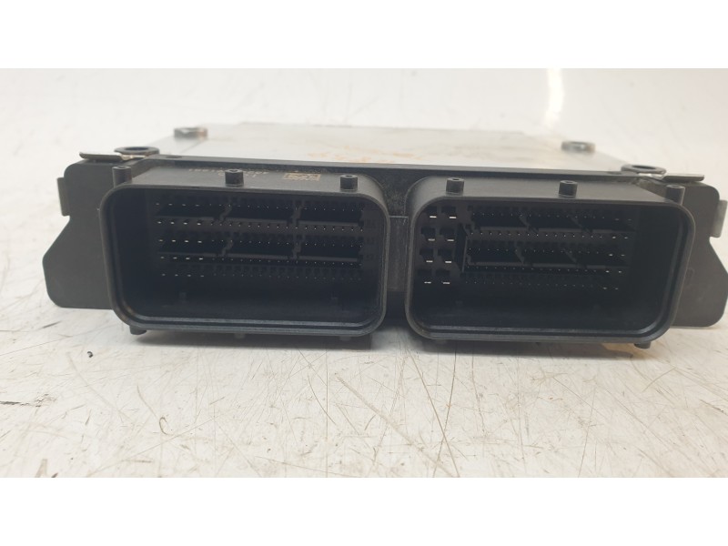 Recambio de centralita motor uce para hyundai tucson (nx) klass 2wd referencia OEM IAM 391992M021  