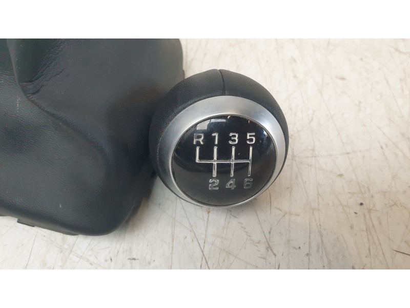 Recambio de pomo palanca cambio para hyundai tucson (nx) klass 2wd referencia OEM IAM 43711N7100NNB  