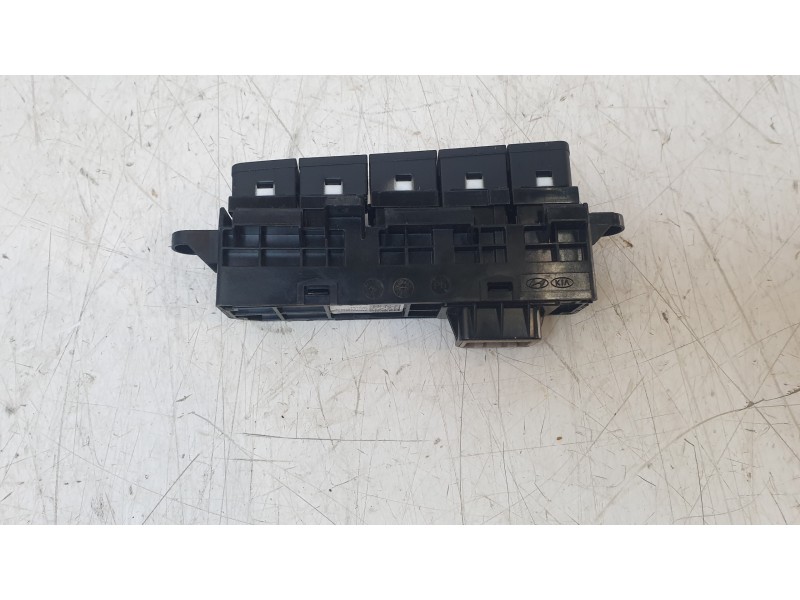 Recambio de interruptor para hyundai tucson (nx) klass 2wd referencia OEM IAM 93310N70804X  