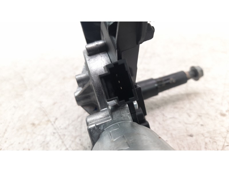 Recambio de motor limpia trasero para citroen c4 picasso origins referencia OEM IAM 9819523180  