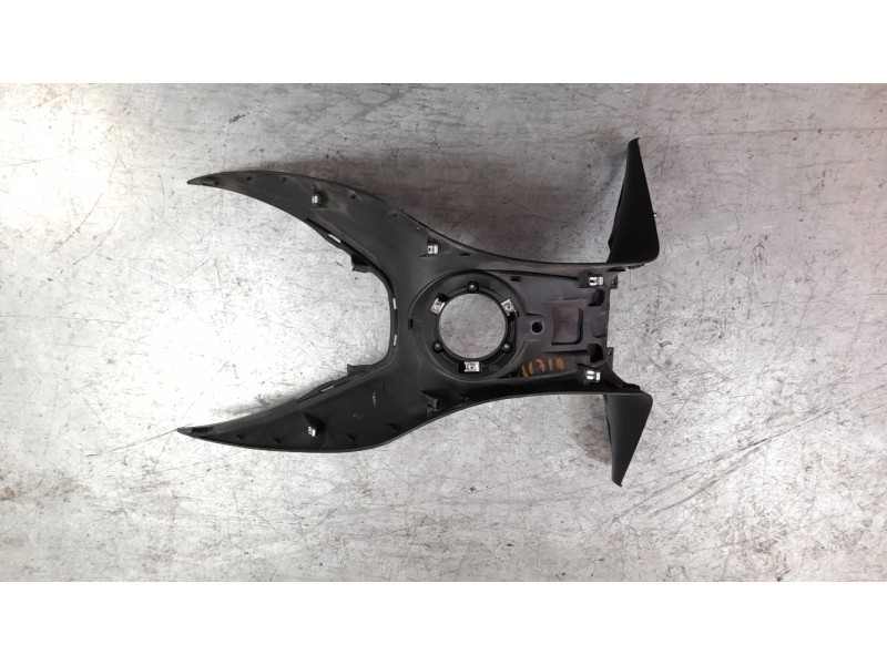 Recambio de moldura para piaggio (vespa) piaggio medley 125 medley 125ie iget referencia OEM IAM 1B006571  