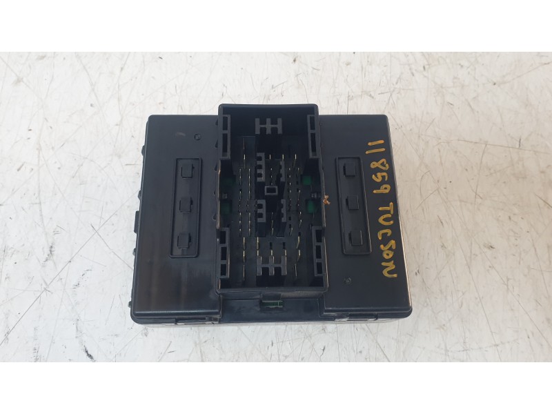 Recambio de caja reles / fusibles para hyundai tucson (nx) klass 2wd referencia OEM IAM 91959N7010  