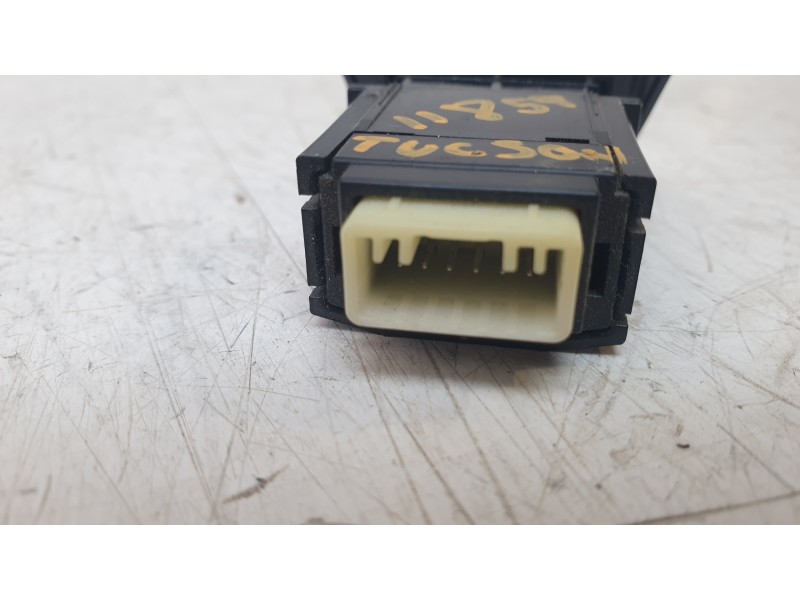 Recambio de warning para hyundai tucson (nx) klass 2wd referencia OEM IAM 93790N7000  