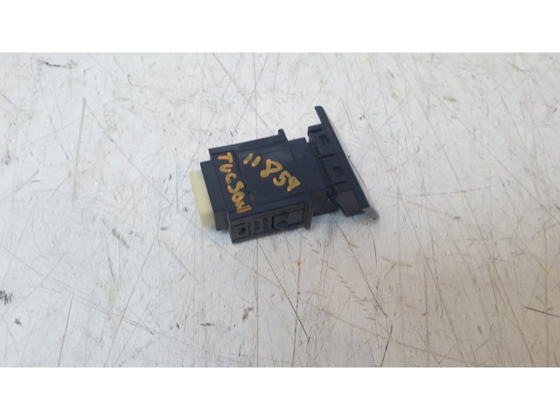 Recambio de warning para hyundai tucson (nx) klass 2wd referencia OEM IAM 93790N7000  