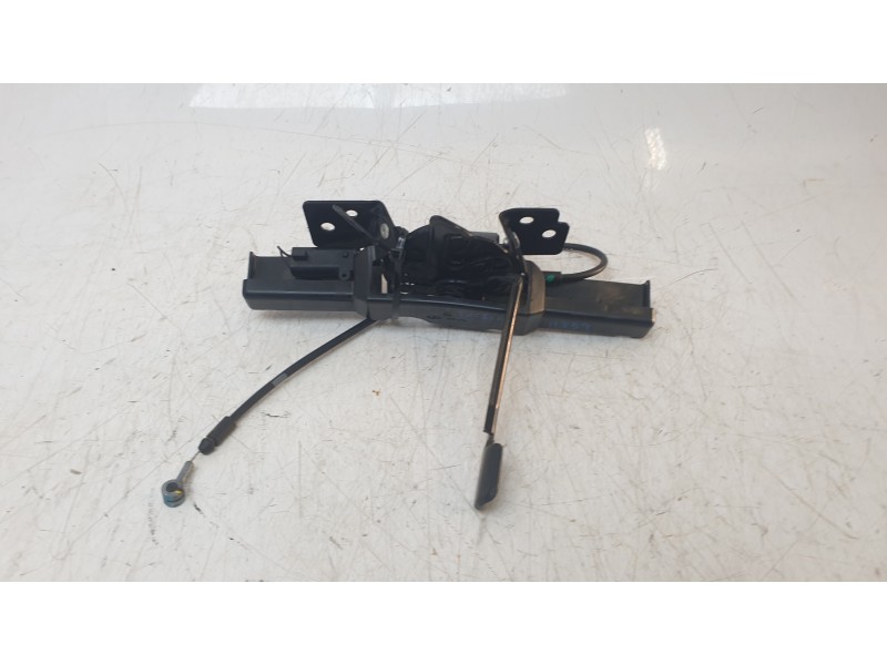 Recambio de cerradura capo para hyundai tucson (nx) klass 2wd referencia OEM IAM 81130N9000  