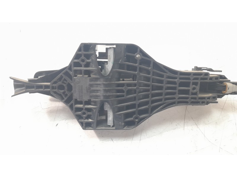Recambio de maneta exterior trasera izquierda para land rover discovery sport (l550) 2.2 d 4x4 referencia OEM IAM LR061200  