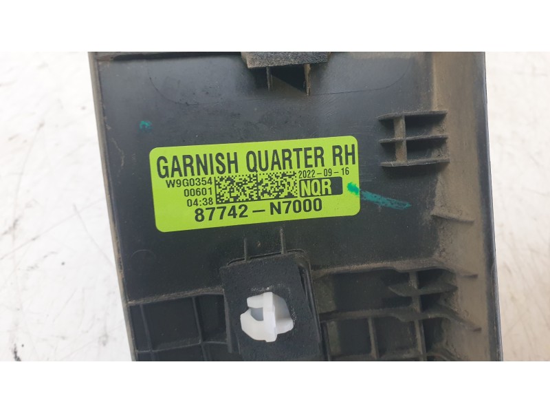 Recambio de aletin trasero derecho para hyundai tucson (nx) klass 2wd referencia OEM IAM 87742N7000  