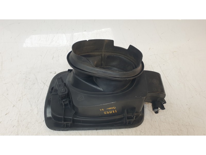 Recambio de tapa exterior combustible para bmw serie x1 (f48) sdrive18d referencia OEM IAM 7359171  