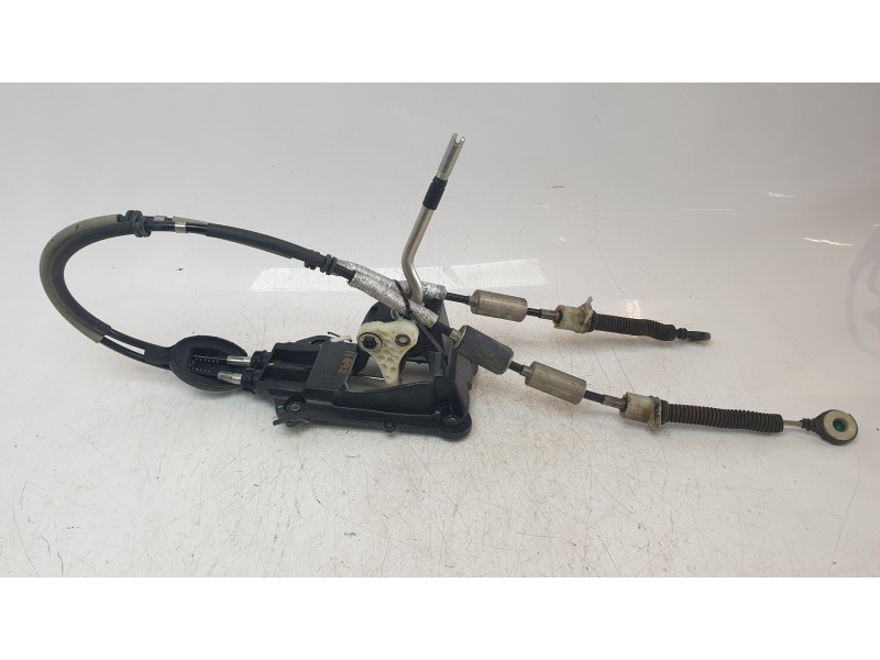 Recambio de palanca cambio para bmw serie x1 (f48) sdrive18d referencia OEM IAM 25118687538  