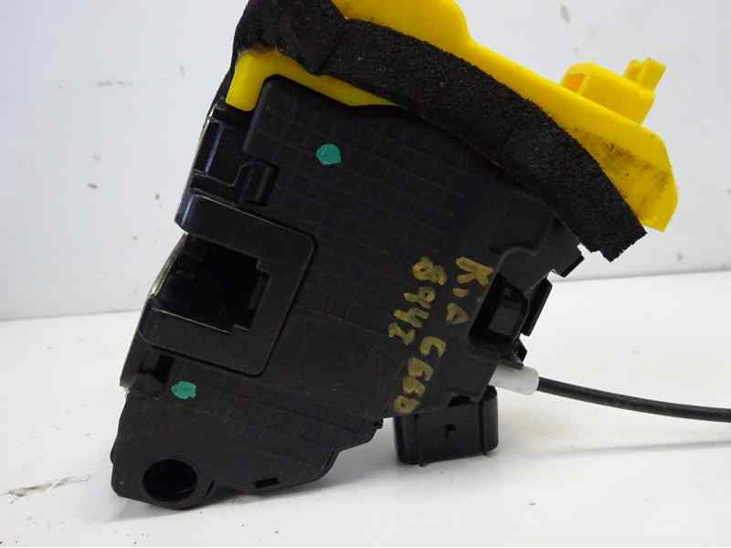 Recambio de cerradura puerta delantera izquierda para kia cee´d drive referencia OEM IAM 81310A2100  