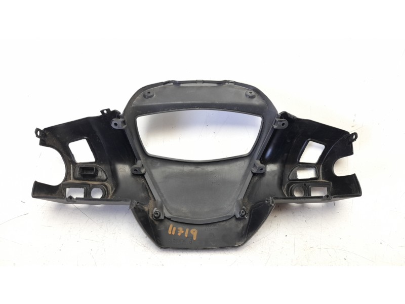 Recambio de moldura para piaggio (vespa) piaggio medley 125 medley 125ie iget referencia OEM IAM 1B006328  