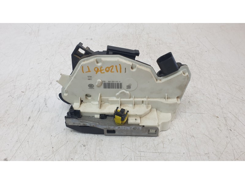 Recambio de cerradura puerta trasera izquierda para seat ibiza iv (6j5, 6p1) 1.4 tdi referencia OEM IAM 6J0839015K  CRDVW1109