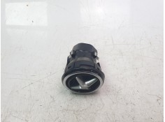 Recambio de aireador central para mercedes-benz clase b (w246) b 200 cdi be (246.201) referencia OEM IAM A2468304100  