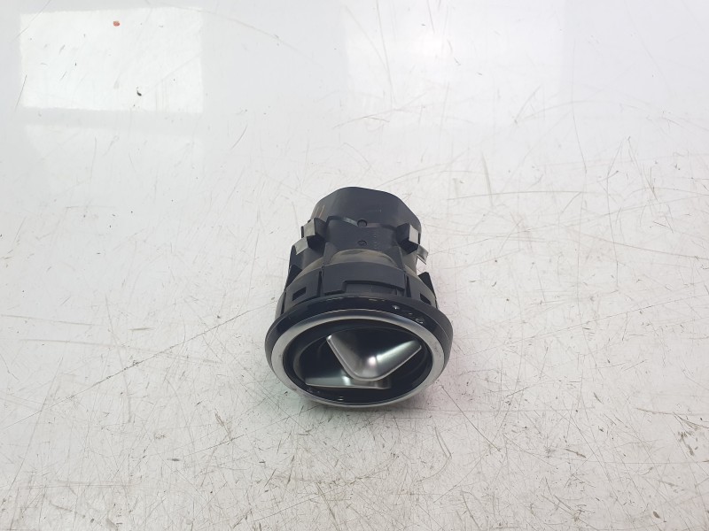 Recambio de aireador central para mercedes-benz clase b (w246) b 200 cdi be (246.201) referencia OEM IAM A2468304100  