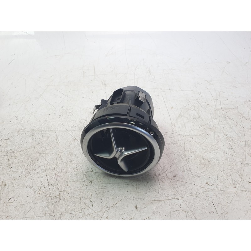 Recambio de aireador central izquierdo para mercedes-benz clase b (w246) b 200 cdi be (246.201) referencia OEM IAM A2468304100  