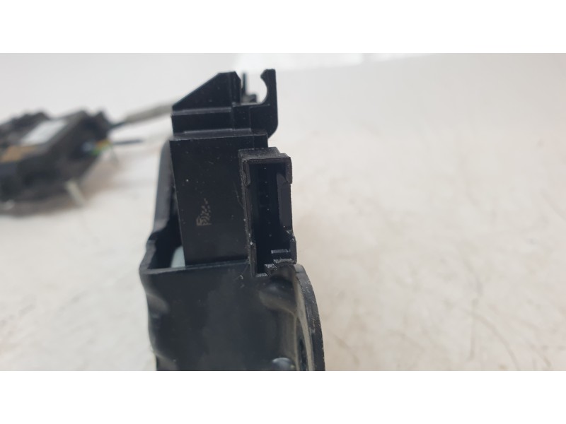 Recambio de cerradura maletero / porton para bmw serie x1 (f48) sdrive18d referencia OEM IAM 51247357112  