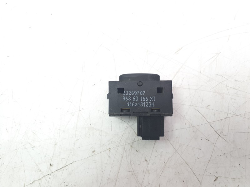 Recambio de mando elevalunas trasero derecho para peugeot 407 (6d_) 2.0 hdi 135 (6drhrh, 6drhre, 6drhrg, 6drhrj) referencia OEM 