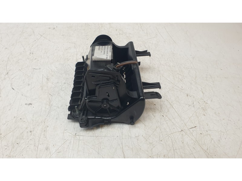 Recambio de guantera para mercedes-benz clase gla (w156) gla 200 cdi (156.908) referencia OEM IAM 766807200  