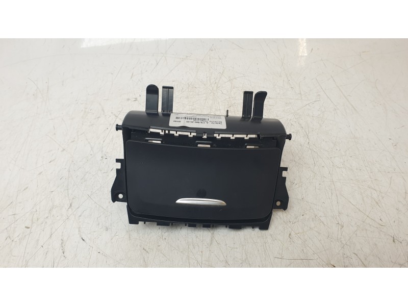 Recambio de guantera para mercedes-benz clase gla (w156) gla 200 cdi (156.908) referencia OEM IAM 766807200  