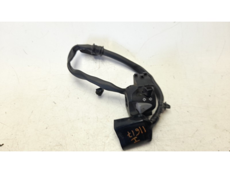 Recambio de piña luces izquierda para honda cb 500f referencia OEM IAM 35200MKPDP1  