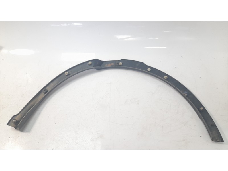 Recambio de aletin trasero derecho para land rover discovery sport (l550) 2.2 d 4x4 referencia OEM IAM T83070660  