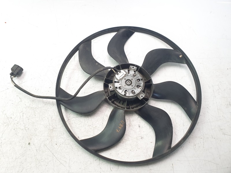 Recambio de electroventilador para mercedes-benz clase b (w246) b 200 cdi be (246.201) referencia OEM IAM 3136613678  