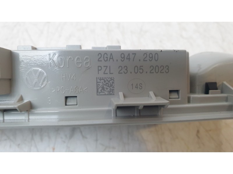 Recambio de luz central de freno para volkswagen t-cross (c11, d31) 1.0 tsi referencia OEM IAM 2GA947290  