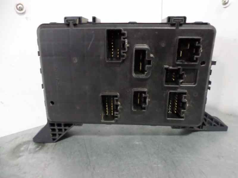 Recambio de caja reles / fusibles para ford mondeo berlina (ge) ambiente referencia OEM IAM 1S7T14A073AE  