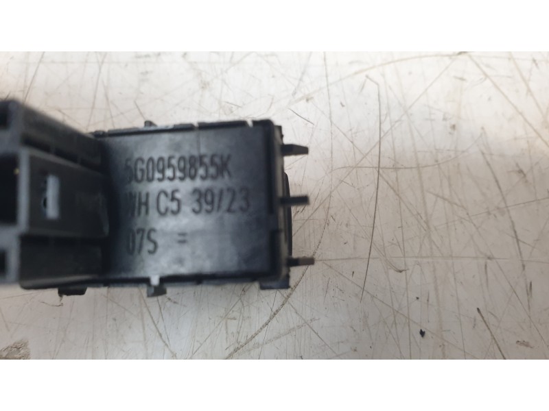 Recambio de mando elevalunas trasero izquierdo para volkswagen t-cross (c11, d31) 1.0 tsi referencia OEM IAM 5G0959855RWZU  