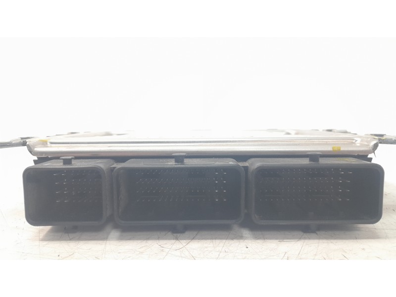 Recambio de centralita motor uce para dacia sandero iii stepway extreme referencia OEM IAM 237106047  
