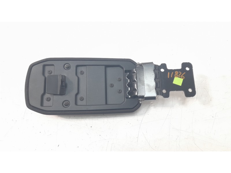 Recambio de apoyabrazos central para dacia sandero iii stepway extreme referencia OEM IAM 969205235R  
