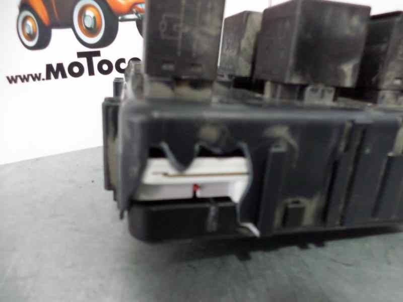 Recambio de caja reles / fusibles para ford mondeo berlina (ge) ambiente referencia OEM IAM 1S7T14A073AE  