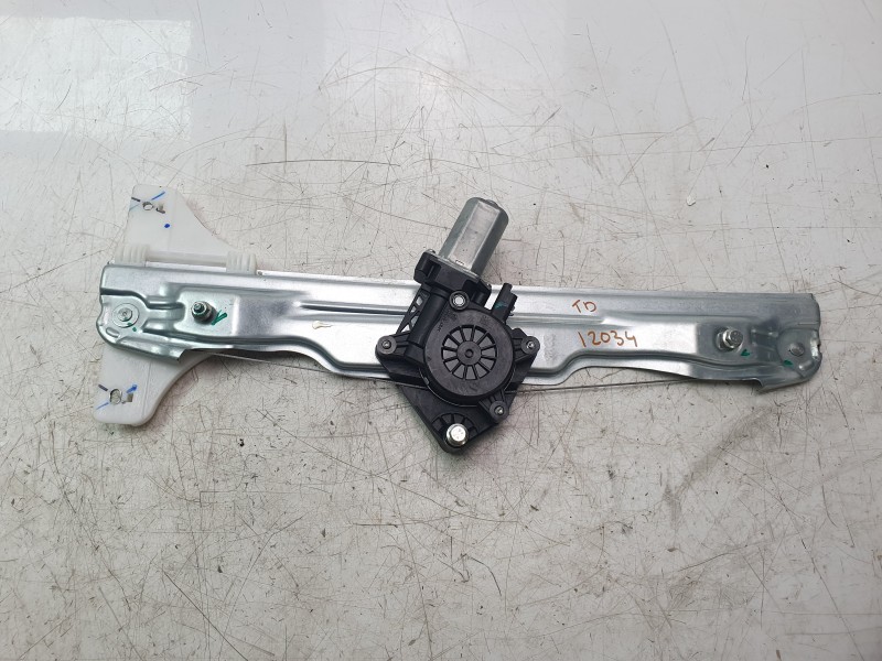 Recambio de elevalunas trasero derecho para mg zs comfort referencia OEM IAM 10233938  