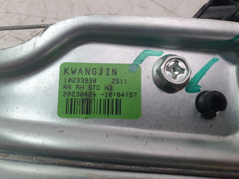 Recambio de elevalunas trasero derecho para mg zs comfort referencia OEM IAM 10233938  