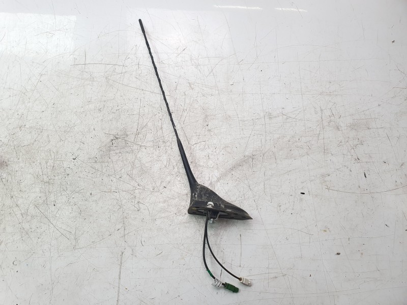 Recambio de antena para mg zs comfort referencia OEM IAM 10348948  