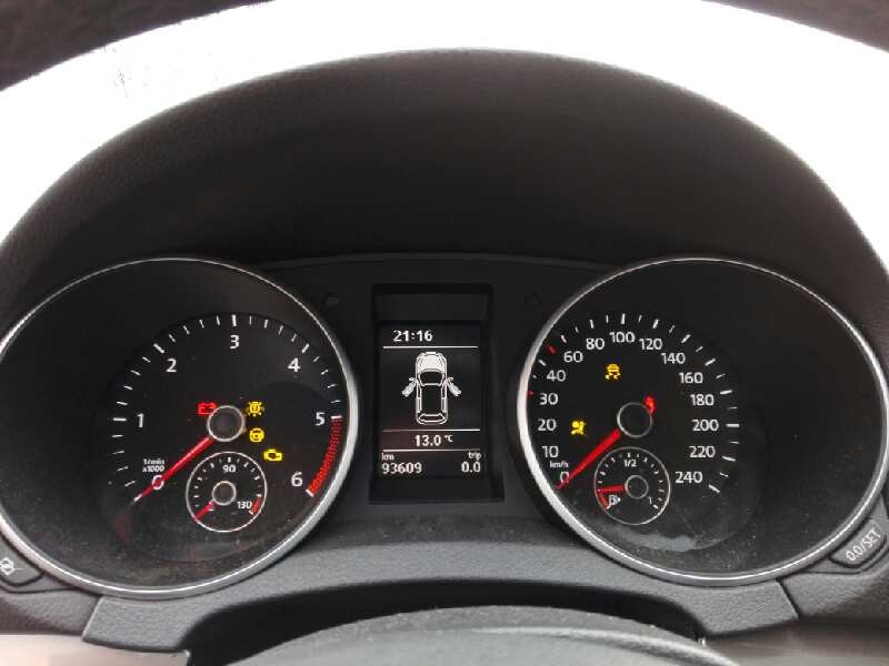 volkswagen golf vi (5k1) del año 2012