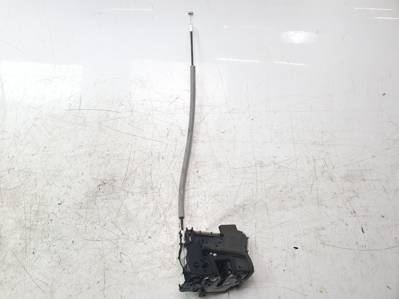 Recambio de cerradura puerta trasera derecha para mg zs comfort referencia OEM IAM 10845783  