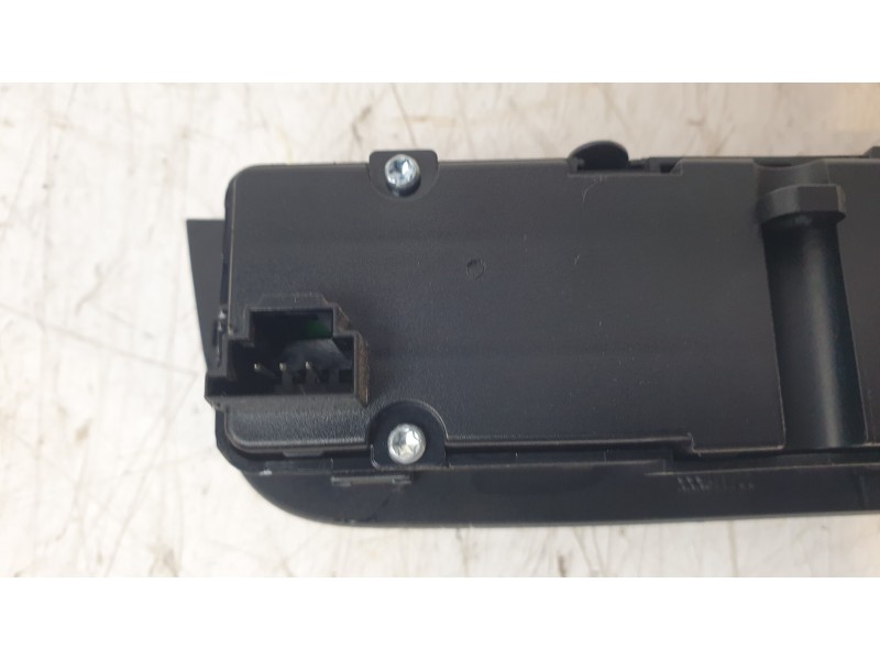 Recambio de warning para mercedes-benz clase gla (w156) gla 200 cdi (156.908) referencia OEM IAM 2469053302  