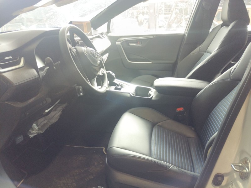 toyota rav 4 v (_a5_, _h5_) del año 2024