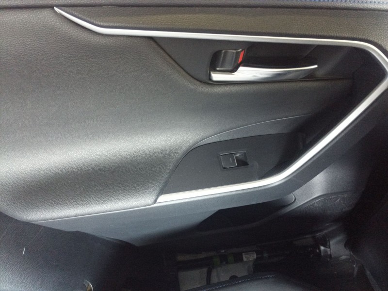 Recambio de mando elevalunas trasero izquierdo para toyota rav 4 v (_a5_, _h5_) 2.5 hybrid awd (axap54) referencia OEM IAM   