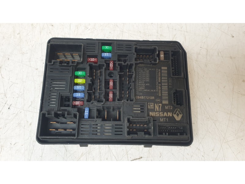 Recambio de caja reles / fusibles para renault clio v intens referencia OEM IAM 284B77213R  