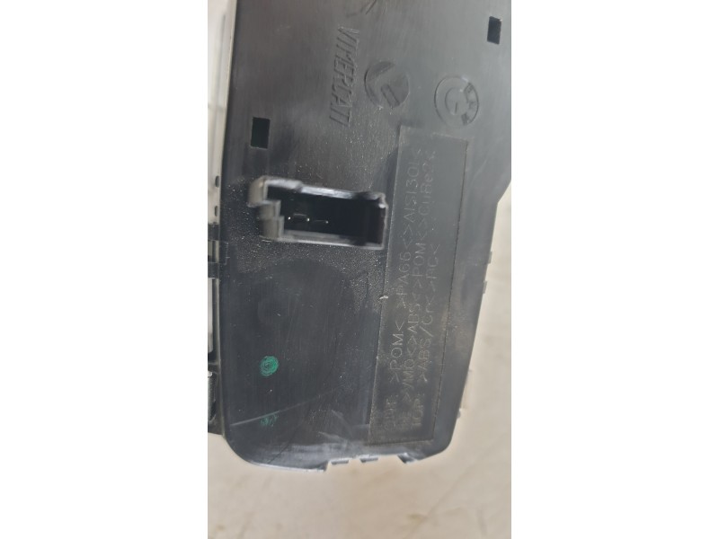 Recambio de mando luces para bmw serie x1 (f48) sdrive18d referencia OEM IAM 6847524  